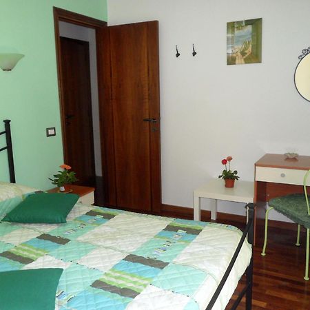 A Due Passi Dal Mare B&B Numana Exterior photo